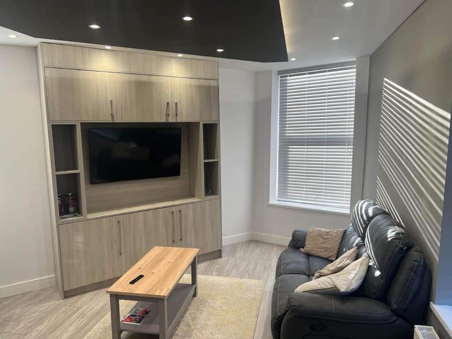 1 Bedroom Flat, Fully Furnished Kingston upon Hull Dış mekan fotoğraf